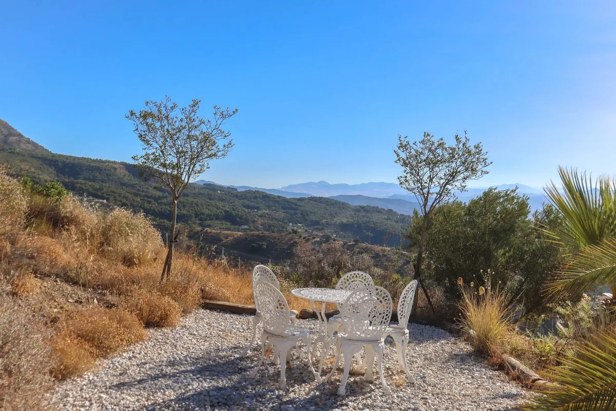 ae1fd972-1738-433d-bf7c-c58b534aab8a