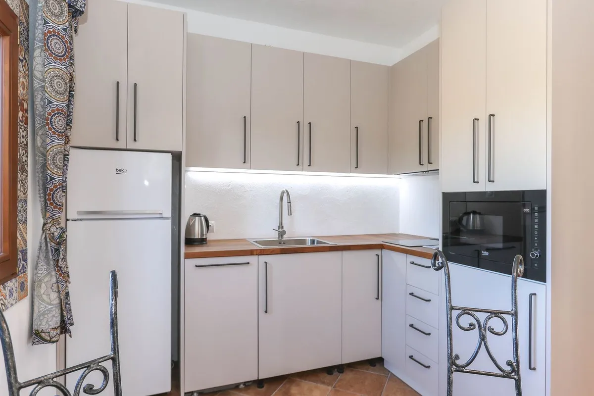 d617e8c0-861a-429e-8030-eb0812793b31