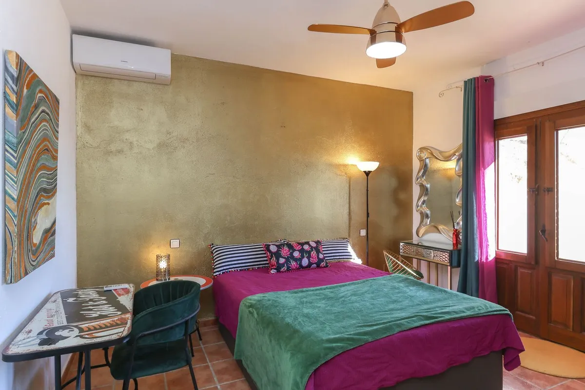 de8dd068-4090-4b5a-9211-f868f48a530a