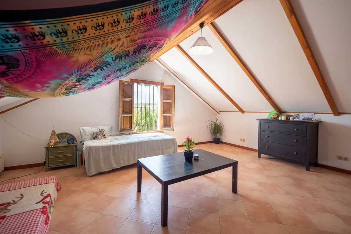 40b0b368-70c5-4553-a1b5-18466543c7ad