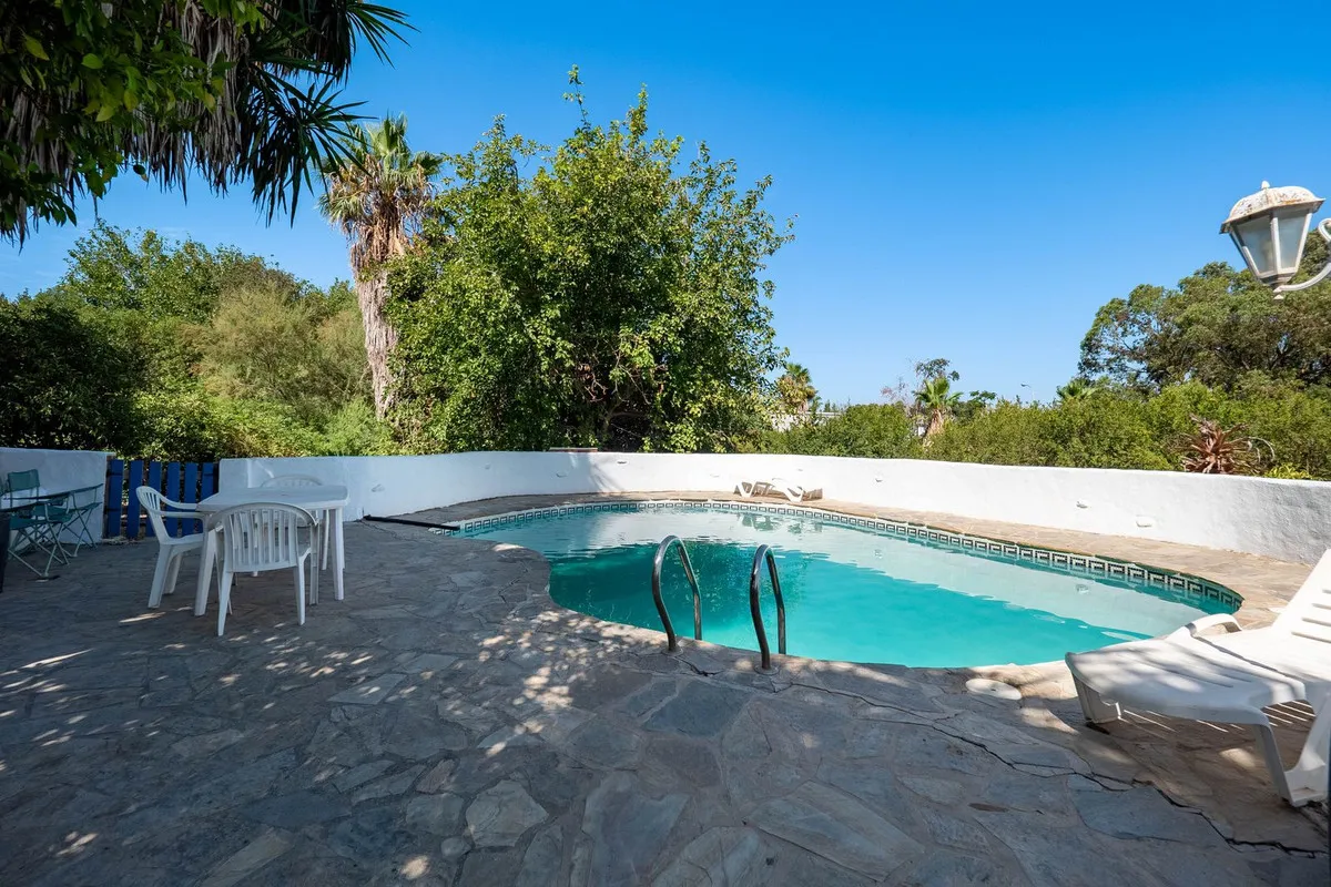 d46e9cb8-401e-4f54-ad75-11df3fb921b3