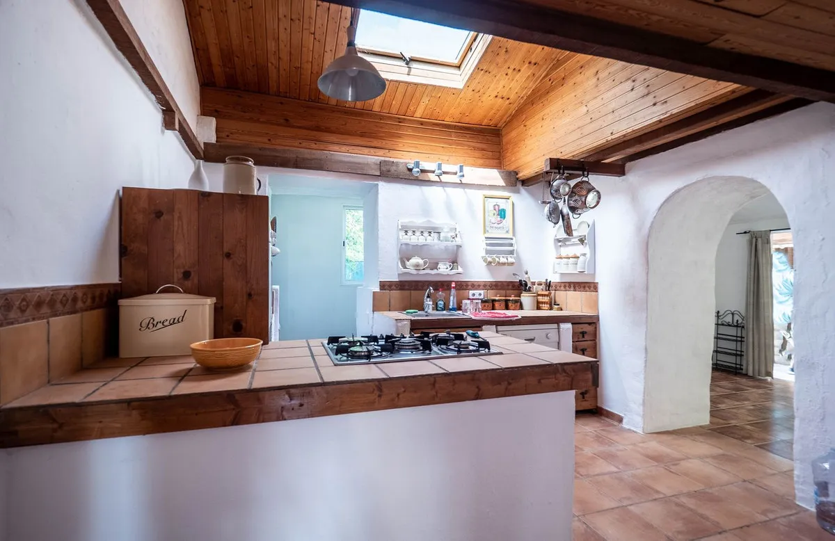 db4bb8a1-db32-409b-9776-246bcaa81b2c