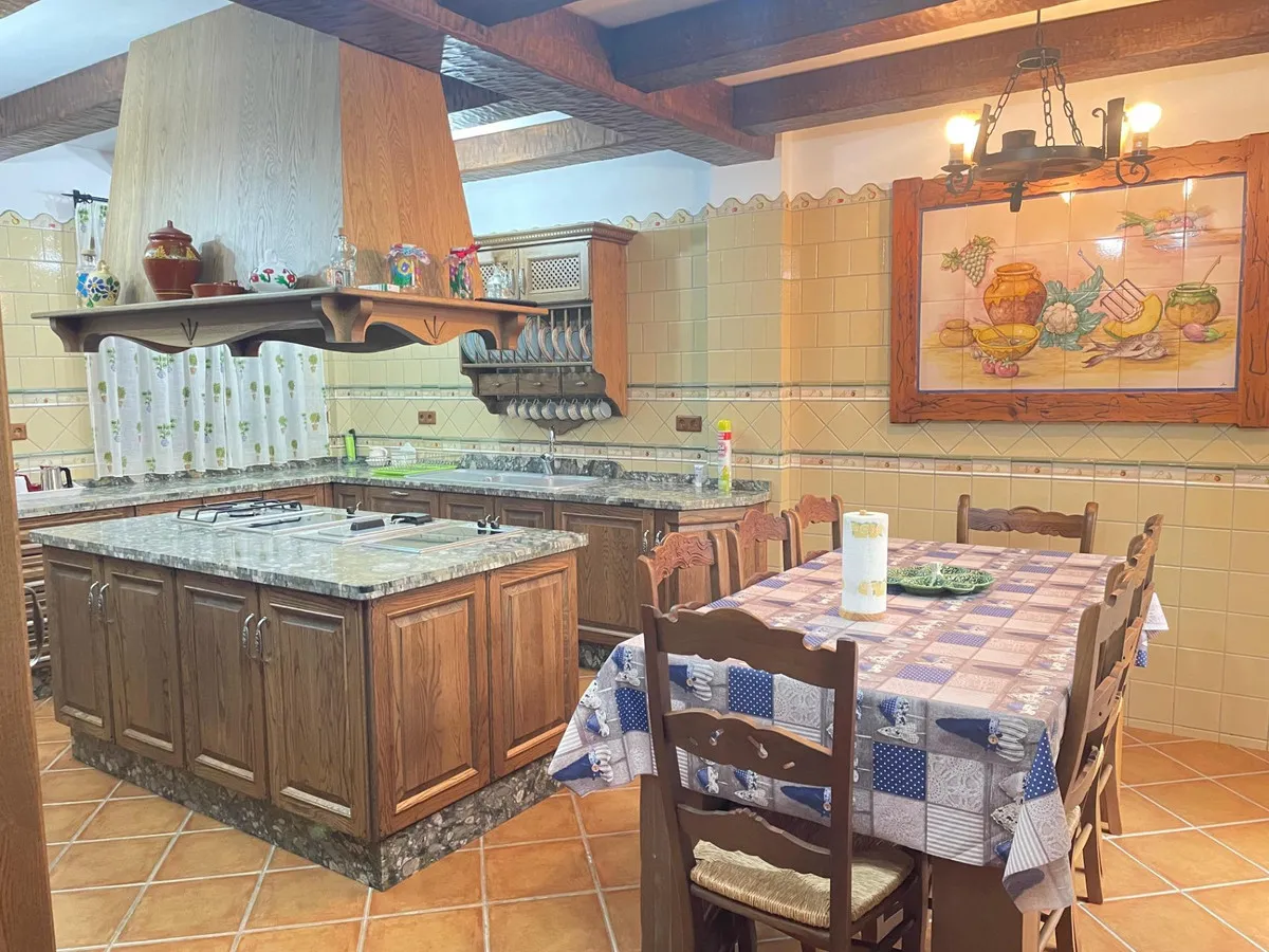 002e9b1f-ad65-4f41-b318-b25a6a8a9a5f