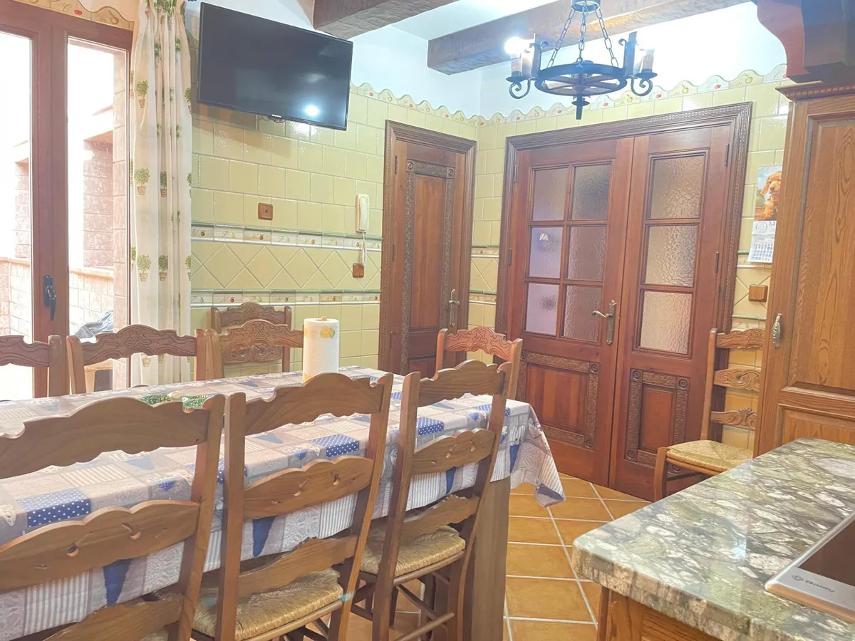 1c0b10f2-0c59-4433-8c2d-132b0f2319fe