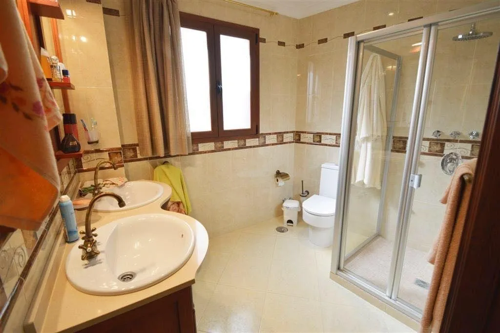 a8918c8c-25a3-4cae-b00e-fa201c936c23