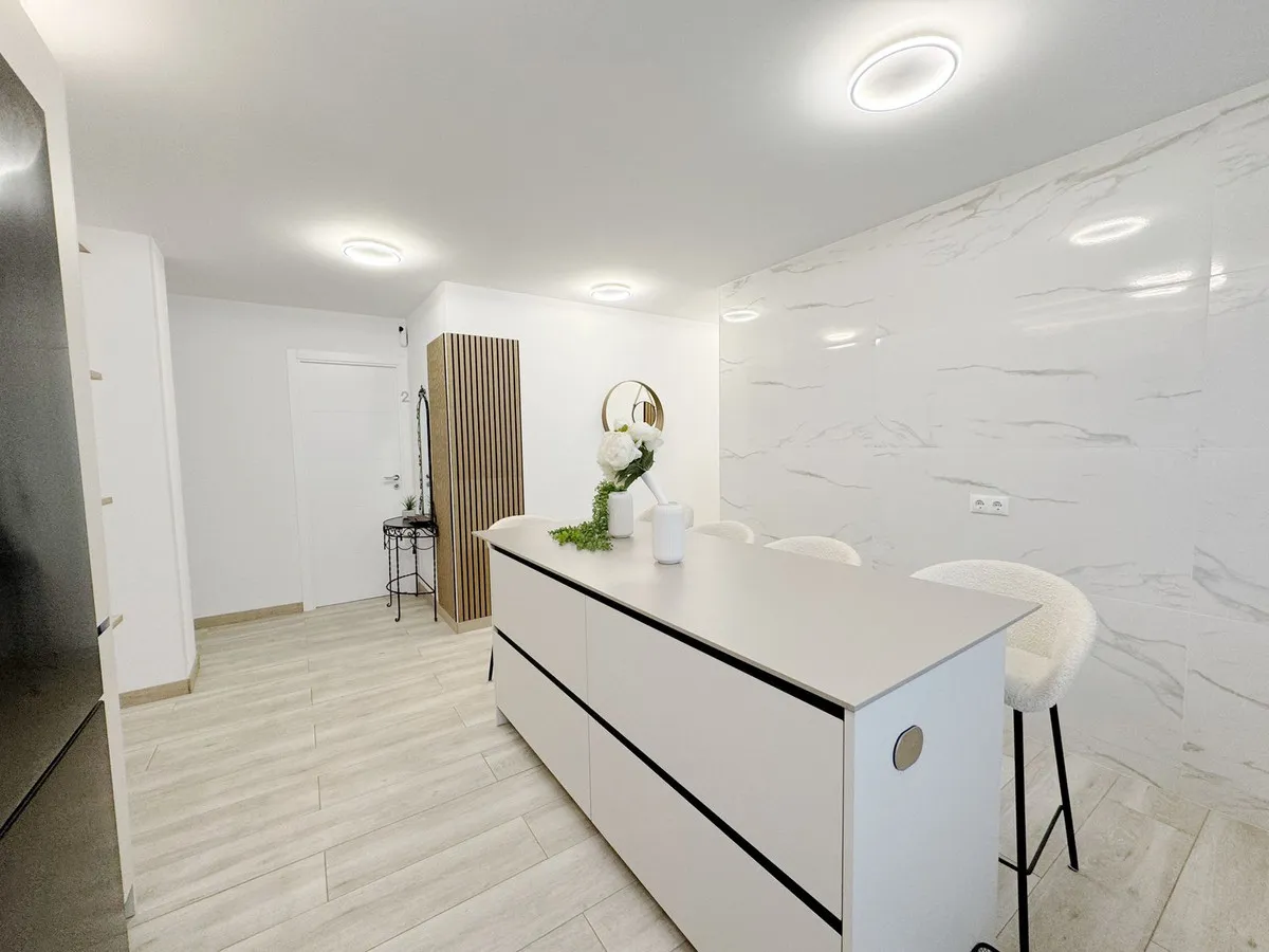 bb8bc99d-81d3-4ff6-ba94-4b25d581c90a