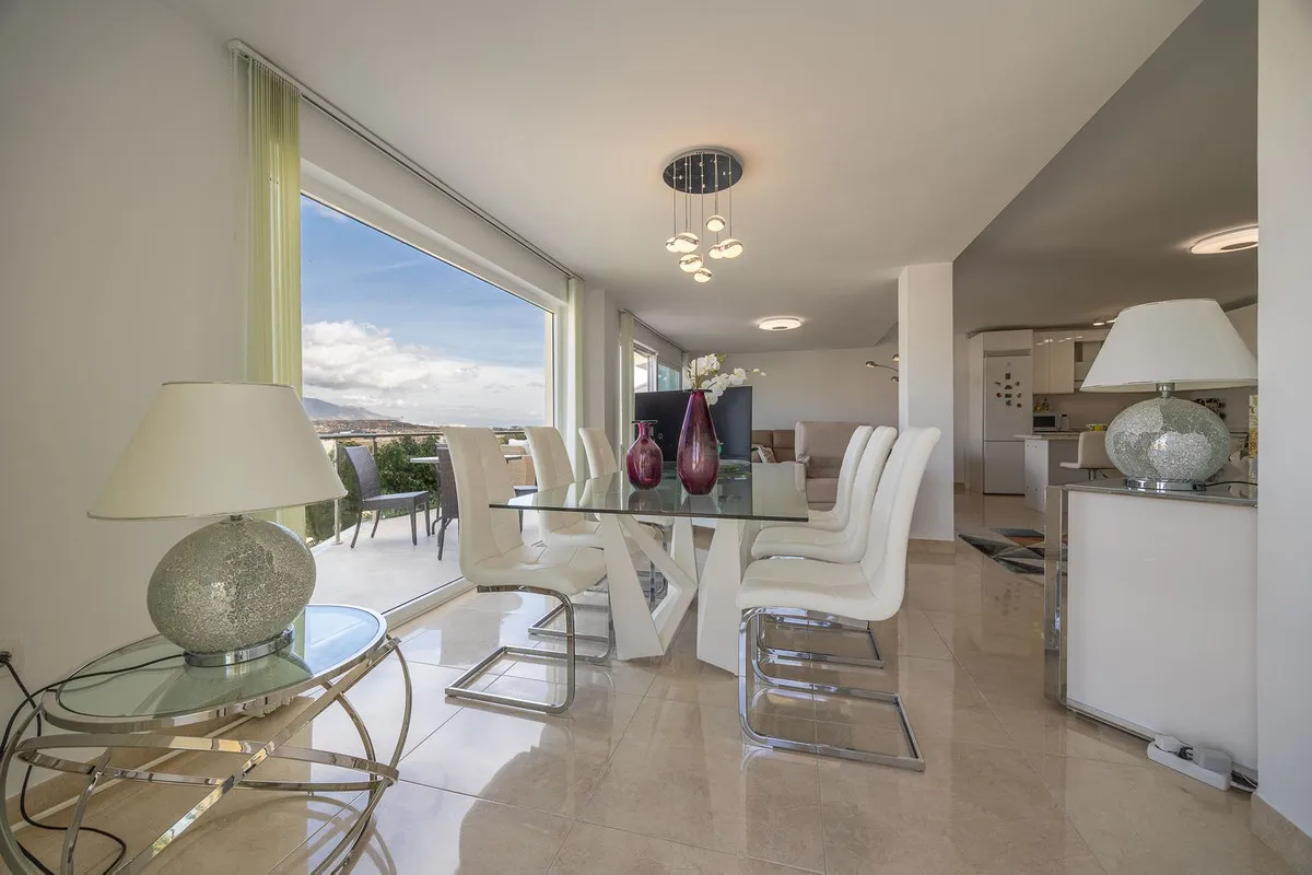 0e7acc4d-a3d2-4a10-b244-e229ec5da9c5