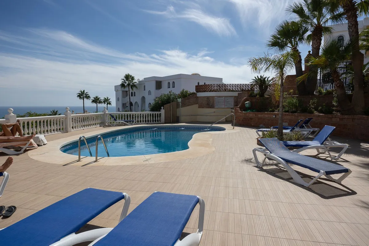 299b48ba-ddac-4338-822f-5d02fda3fe44