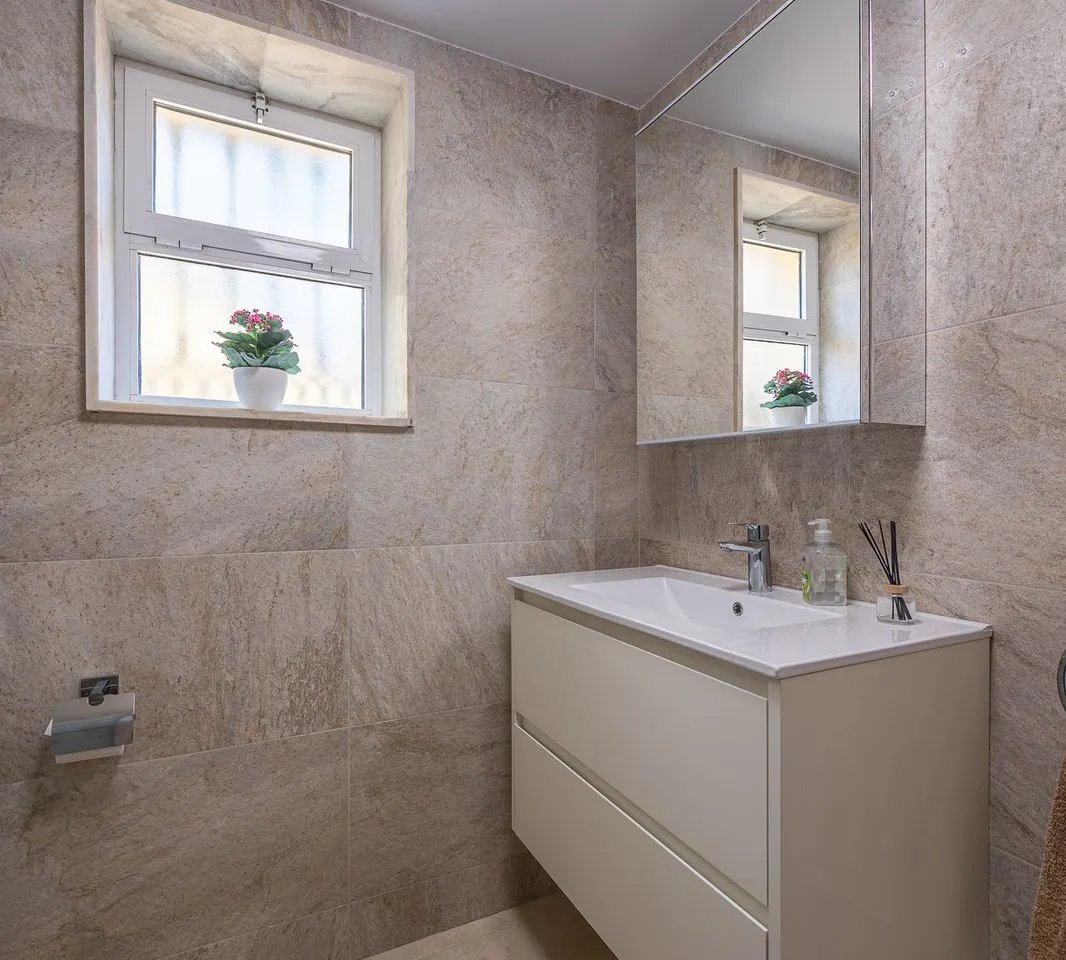 4bf5627d-0d9f-4ac8-822a-9f25e2a6123c