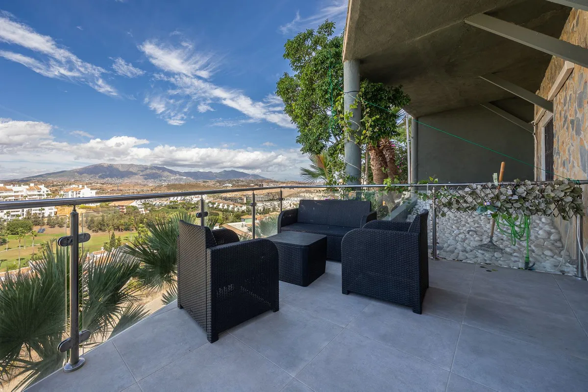 574eb749-3061-43fd-b723-f9f7619eaced