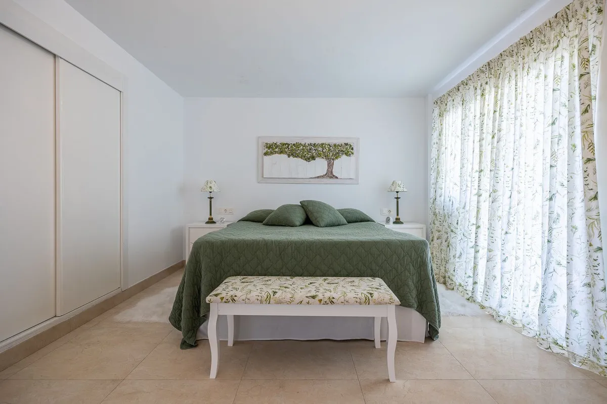 6491521e-bb7c-479b-b8fa-a04939f6a619