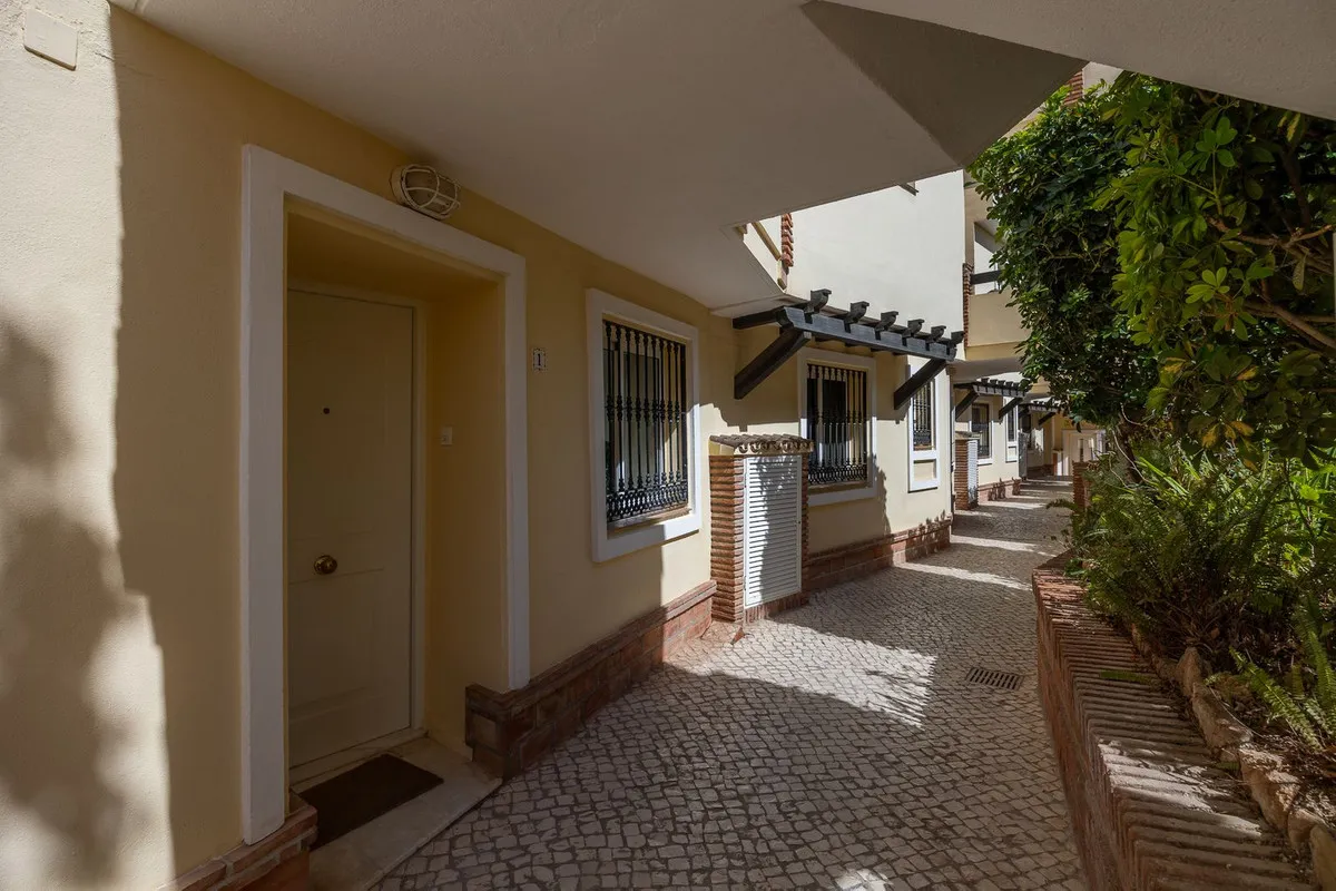 7767df44-561c-4590-a6d4-36f14d03435c