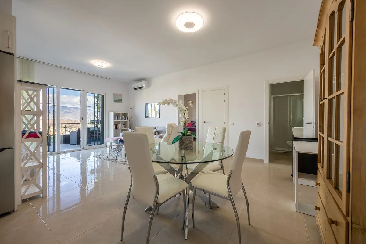 92449759-ab5b-47dd-9a01-189788badf63