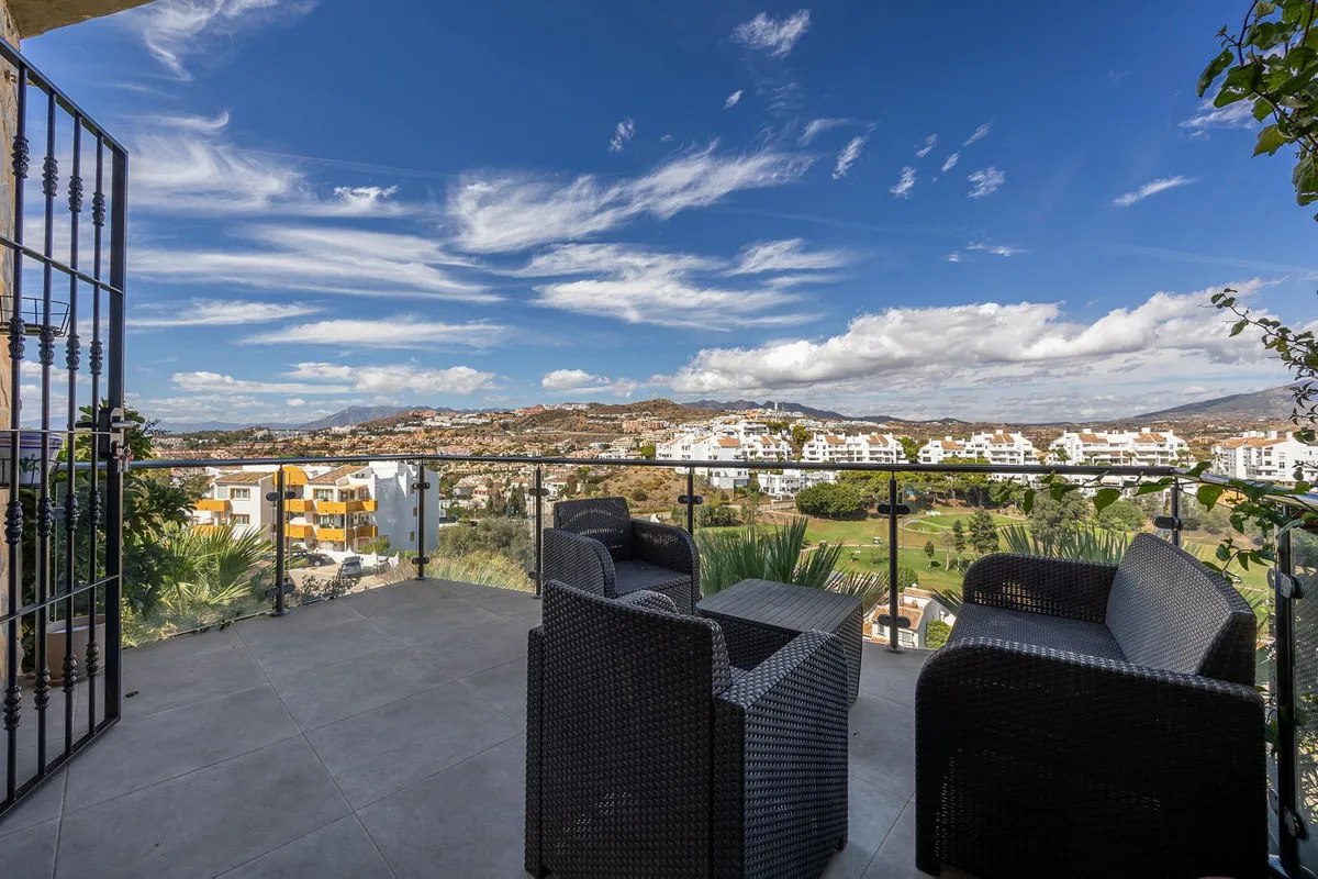 e455b867-e9fc-4efd-9c81-c1511d791821