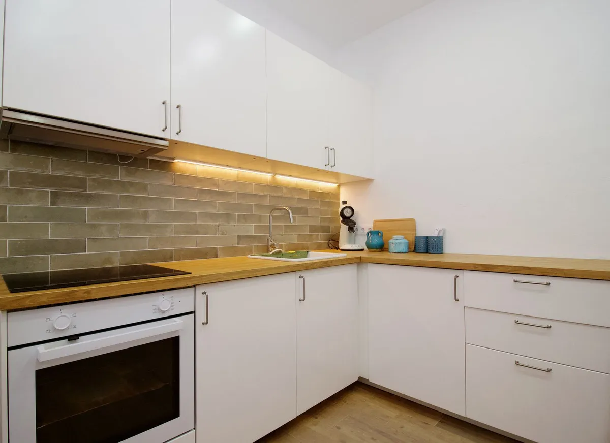 6fcef7f1-107d-485c-a31f-1d536da67184