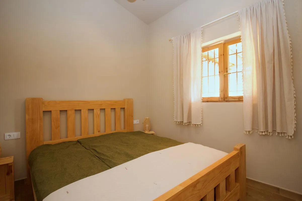 dc0f0b12-3216-4527-a284-d74c091585f6