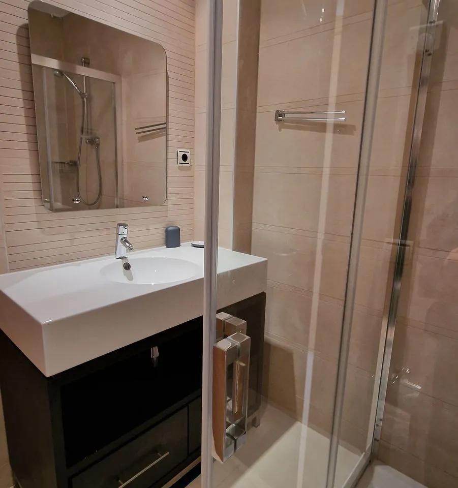 05003b4b-1672-4c83-8d4f-3467a51a63ba