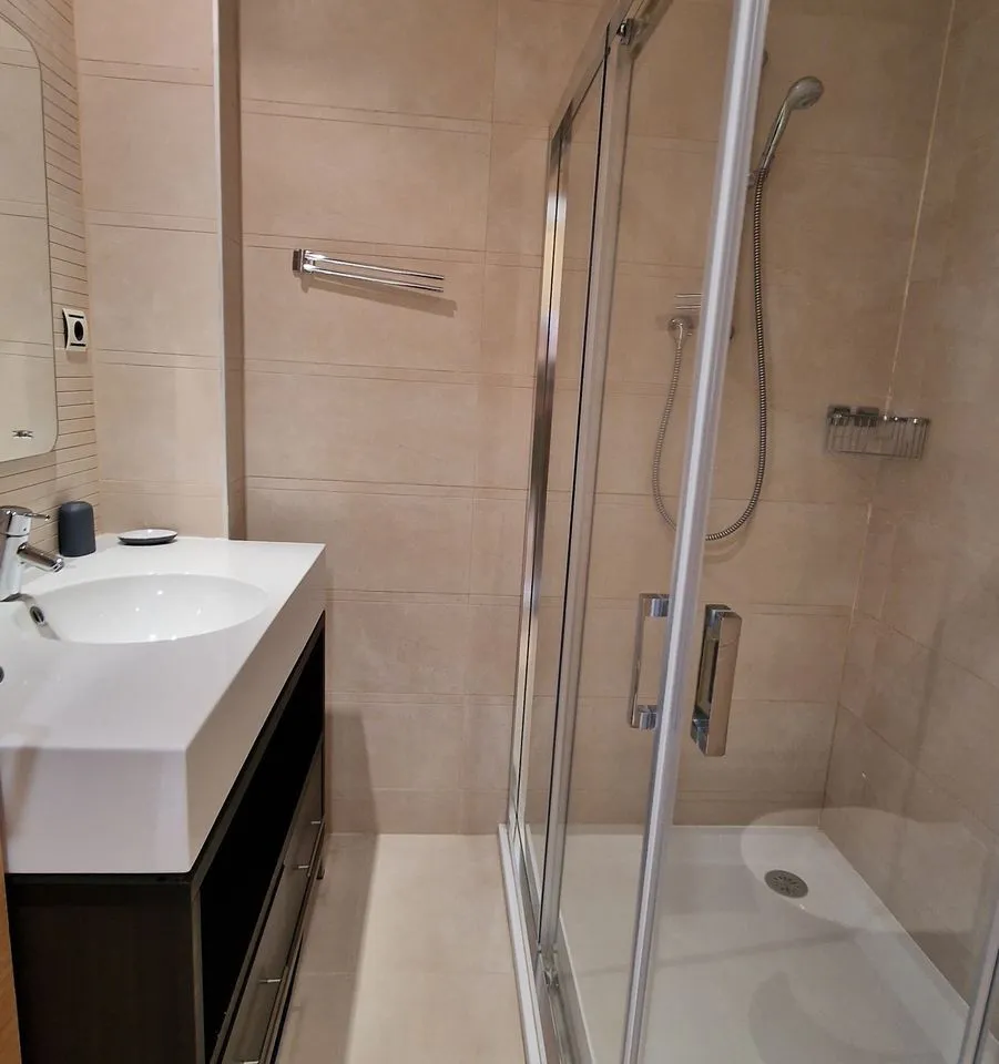 430d8bfa-4ff7-46a5-bd1f-c567c51b3b3d