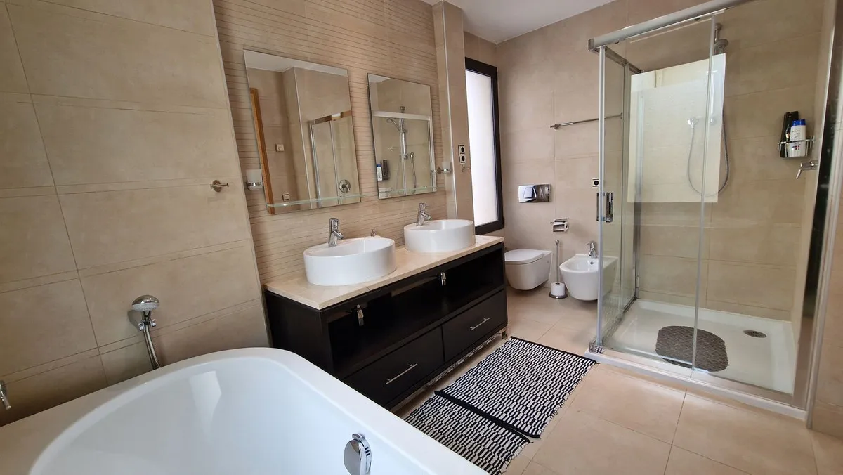 7ca13374-2120-4817-9510-b3c37e6c6055