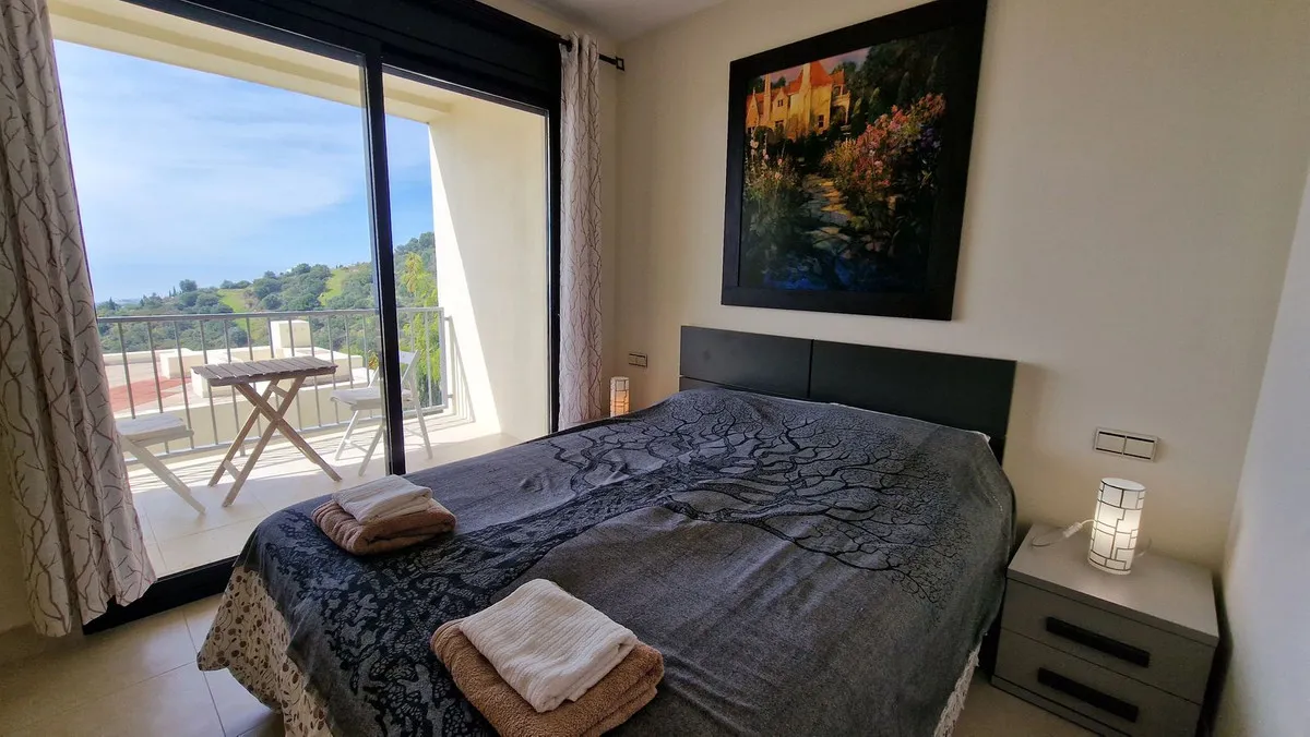 f5baa670-eb54-407a-bc7e-d30670123ba7