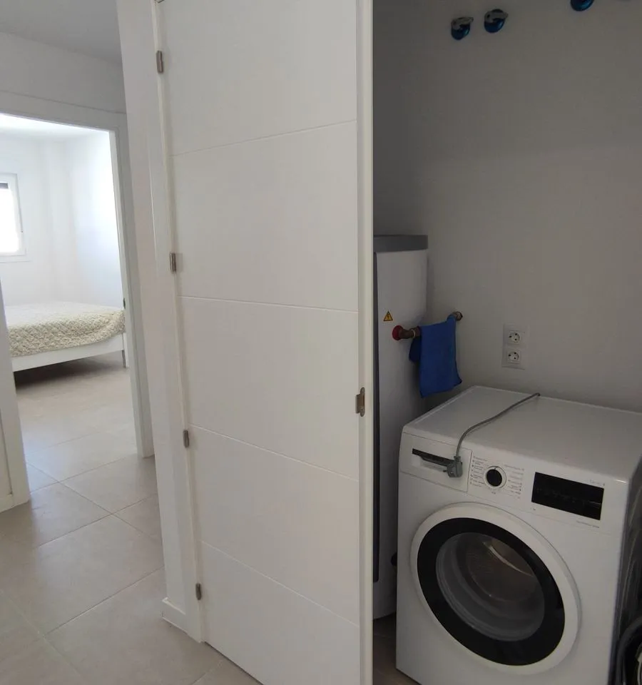 bee8965f-71ec-438c-9159-3c7bdf17e813