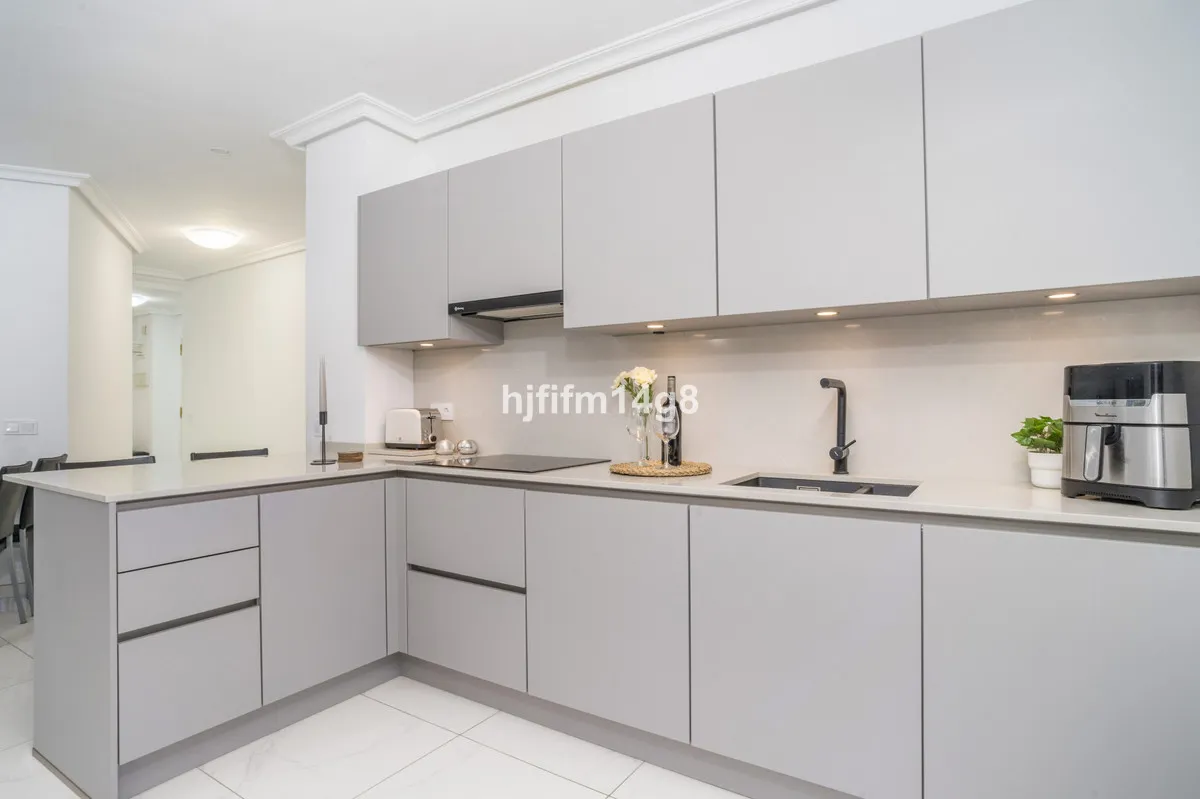 6998b8fd-5fb8-4f10-87f5-c27b0656a7fa