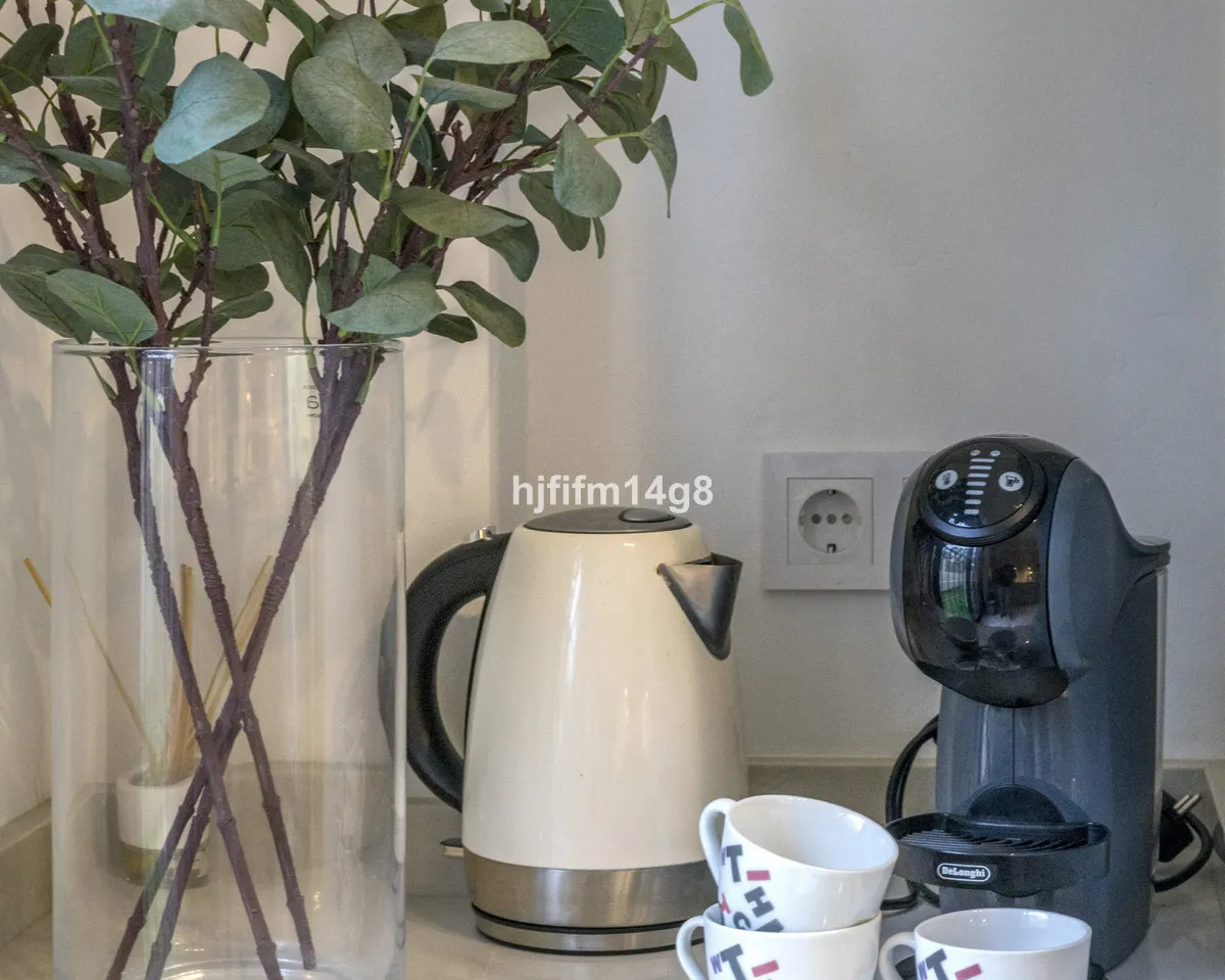 7d4ad3e4-0d84-4a5c-99a0-f3eb9f406182