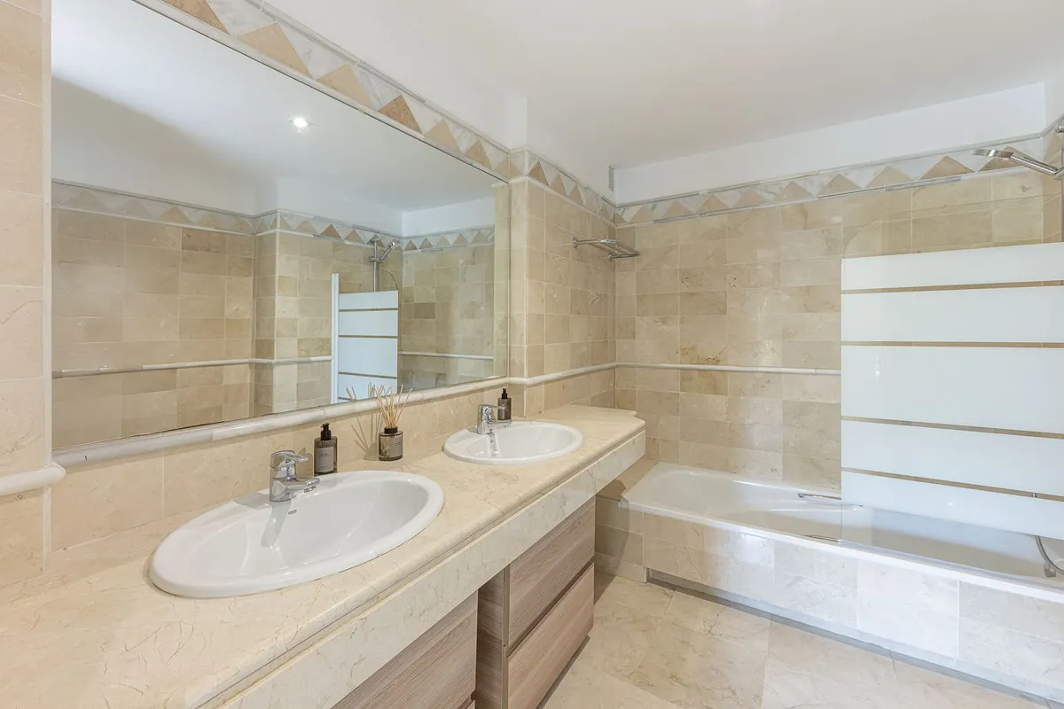 829934d5-a856-4e7f-aec9-a1428d40509d