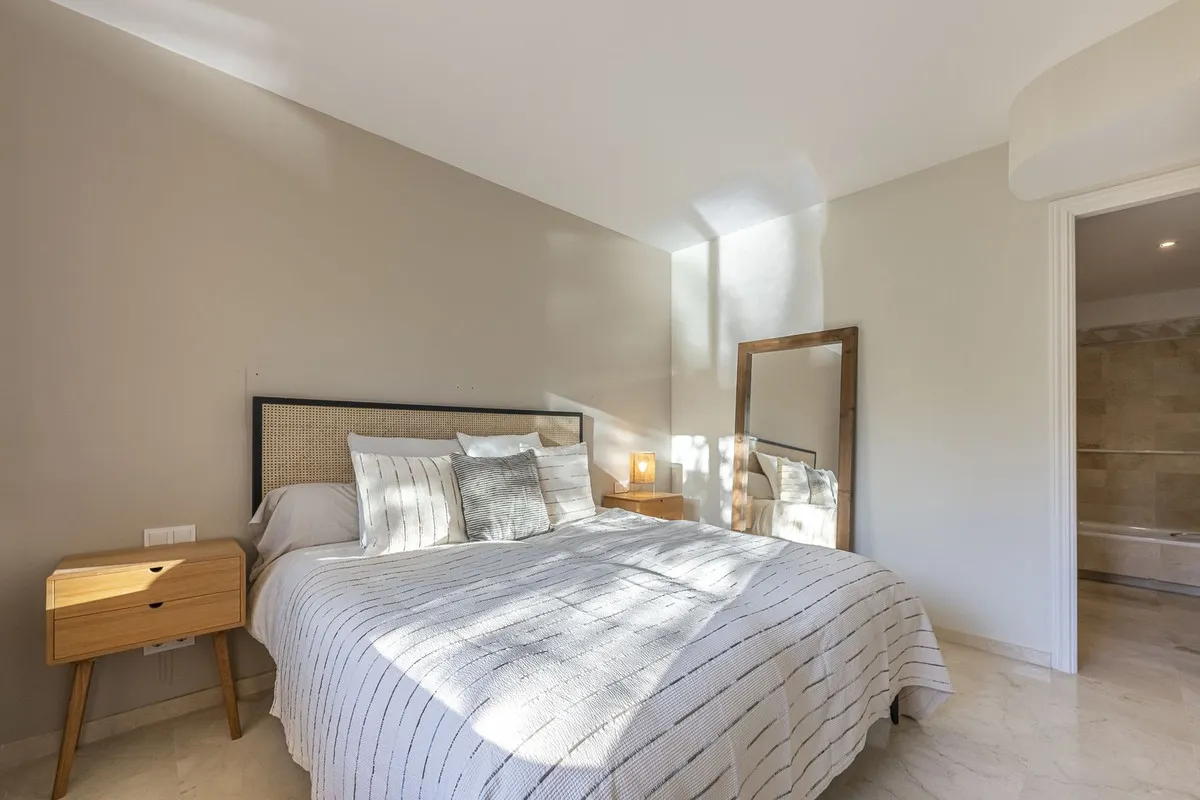 ae975dad-8ed3-46f2-8609-43a7d45b1a36