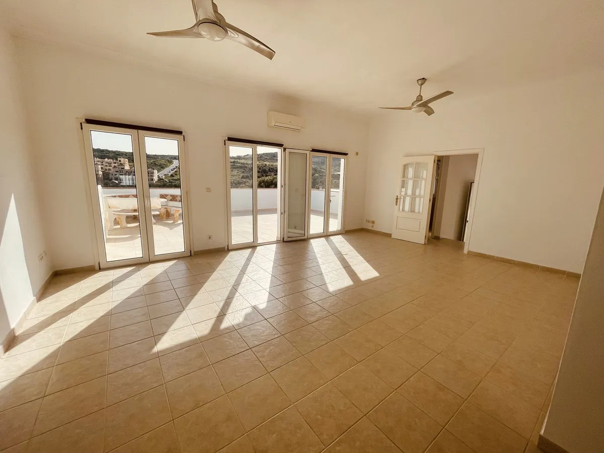 04c58051-1b78-41c9-8e64-5e9bebbcc83c