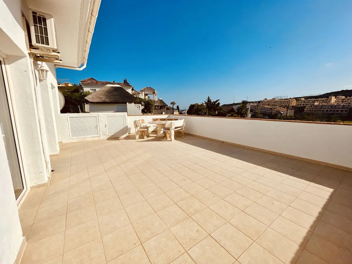 141fd180-1038-40b7-9413-f7f9053a7e8d