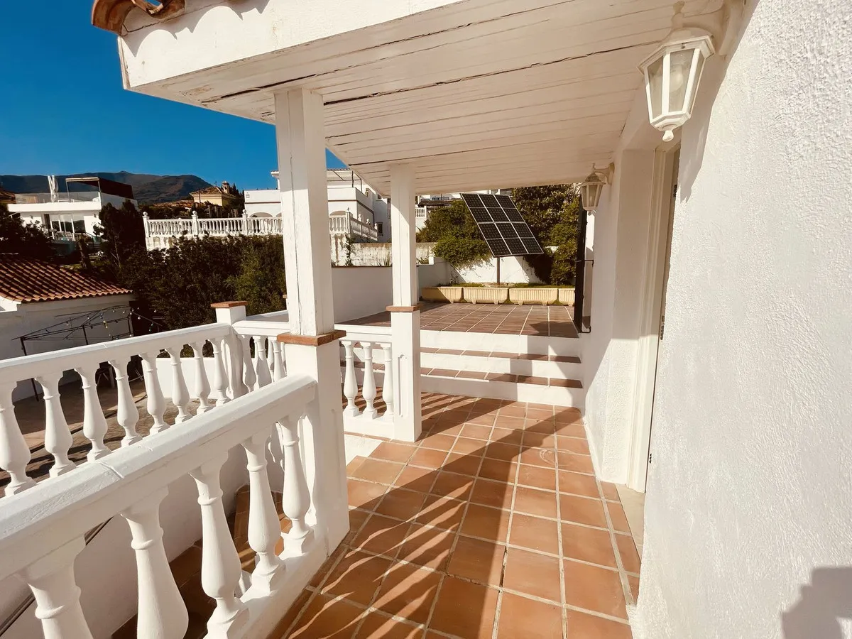 2f2ff2fe-b267-4b85-b99f-d5c75572164a