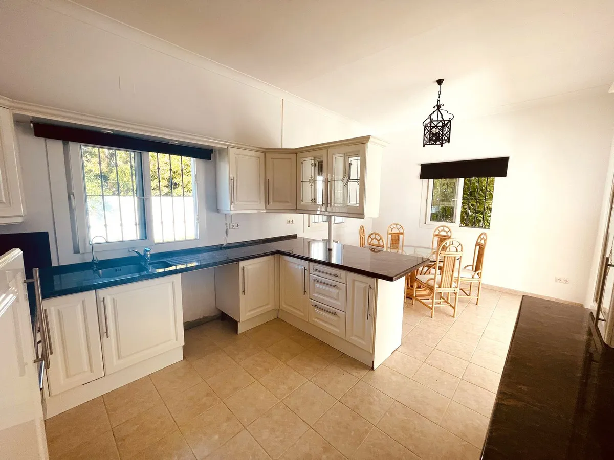 5cfbbd9e-100a-467d-97fd-08233d4896b4