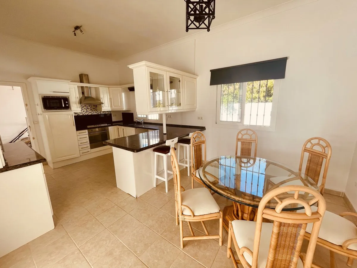 8ba3bb03-f734-4ae1-b2bc-6c3a8f964669