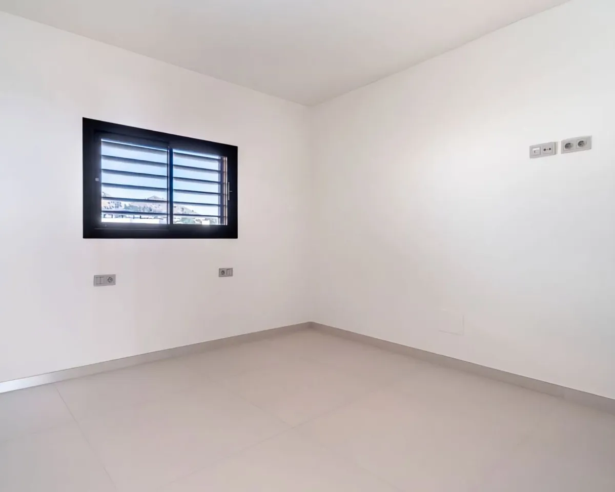 3e7b0126-2b48-47b7-ae36-340e82288e21