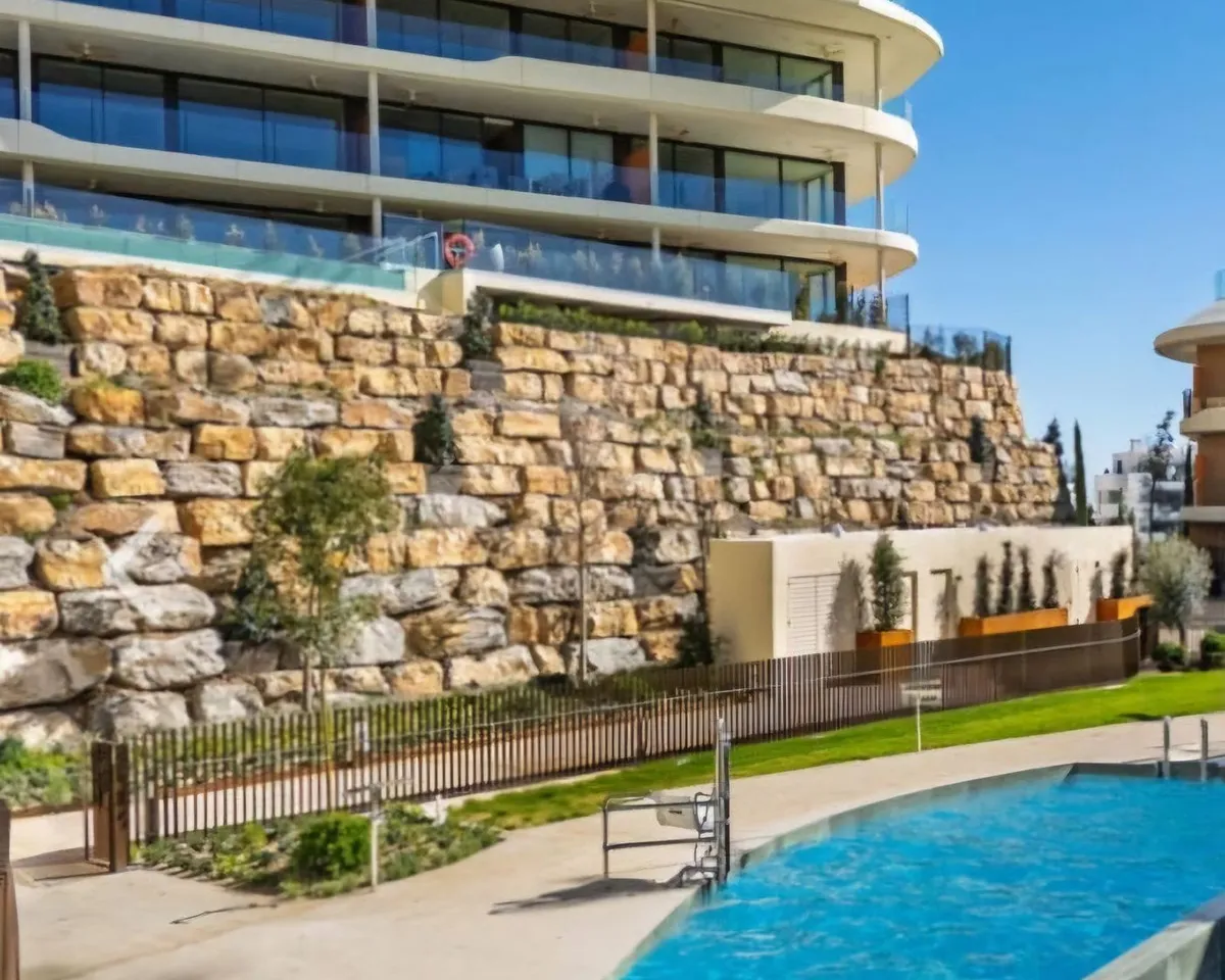 85ca15dc-c2d5-490a-acf1-2745632f0b27