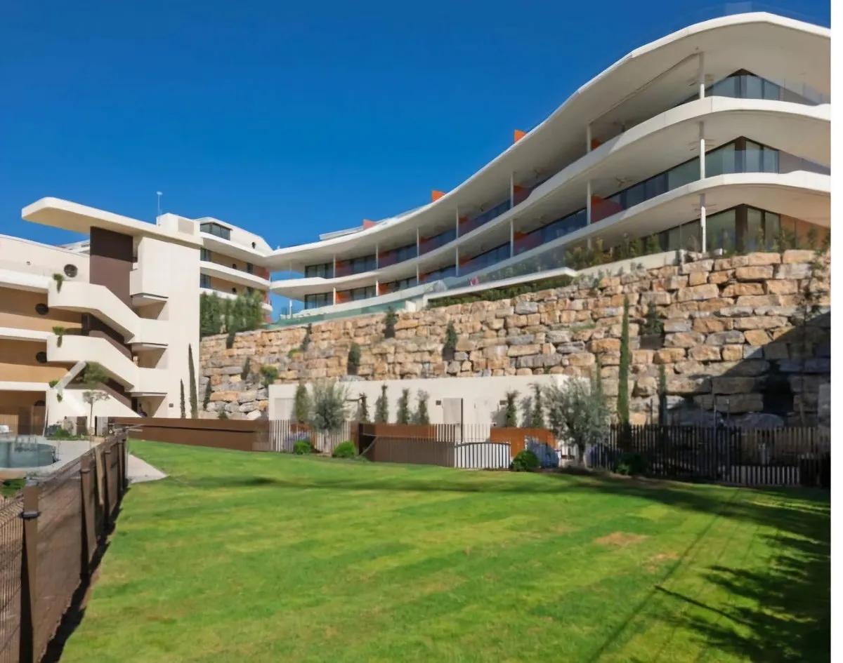 dcc490c7-f2df-4e71-bb2f-f7ca607ac59a