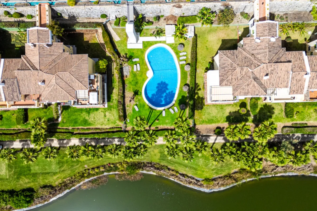 6c8f2c5f-b58a-4d12-81d9-97e5e10b7549