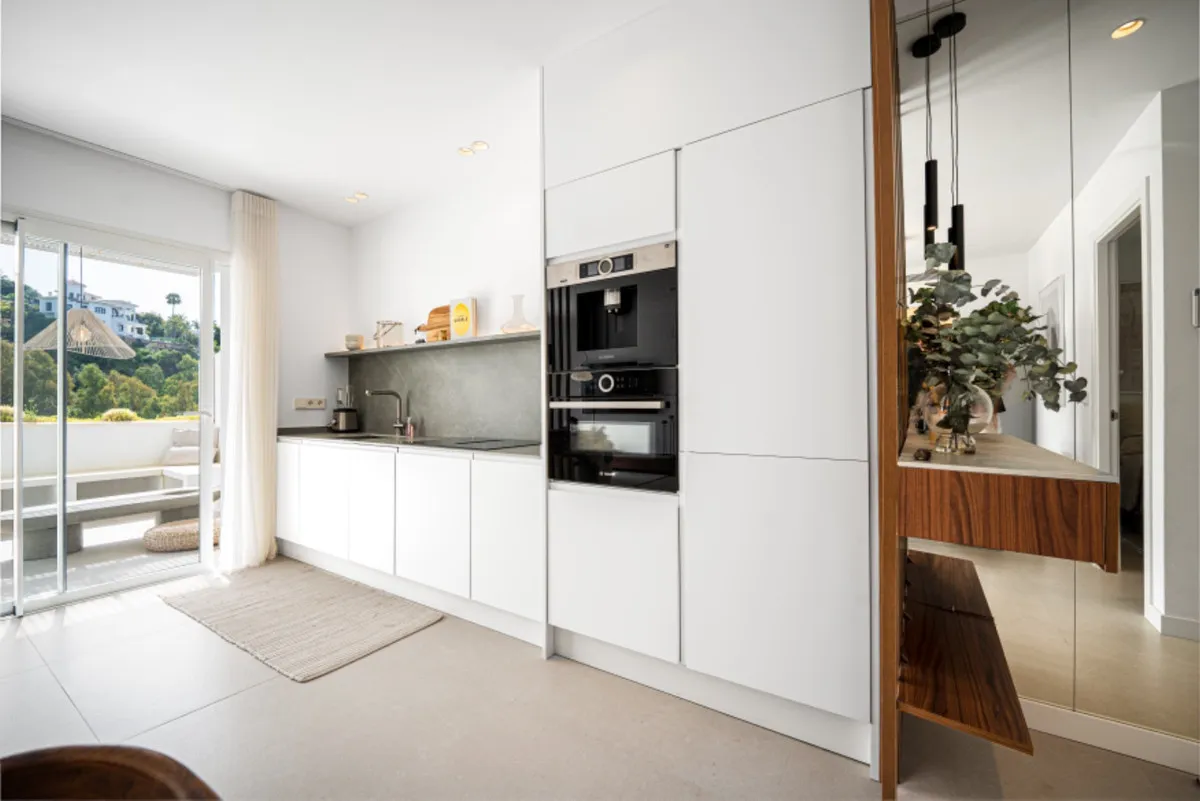 7e39cf55-dc41-44f6-bd44-10f34c59bbb1