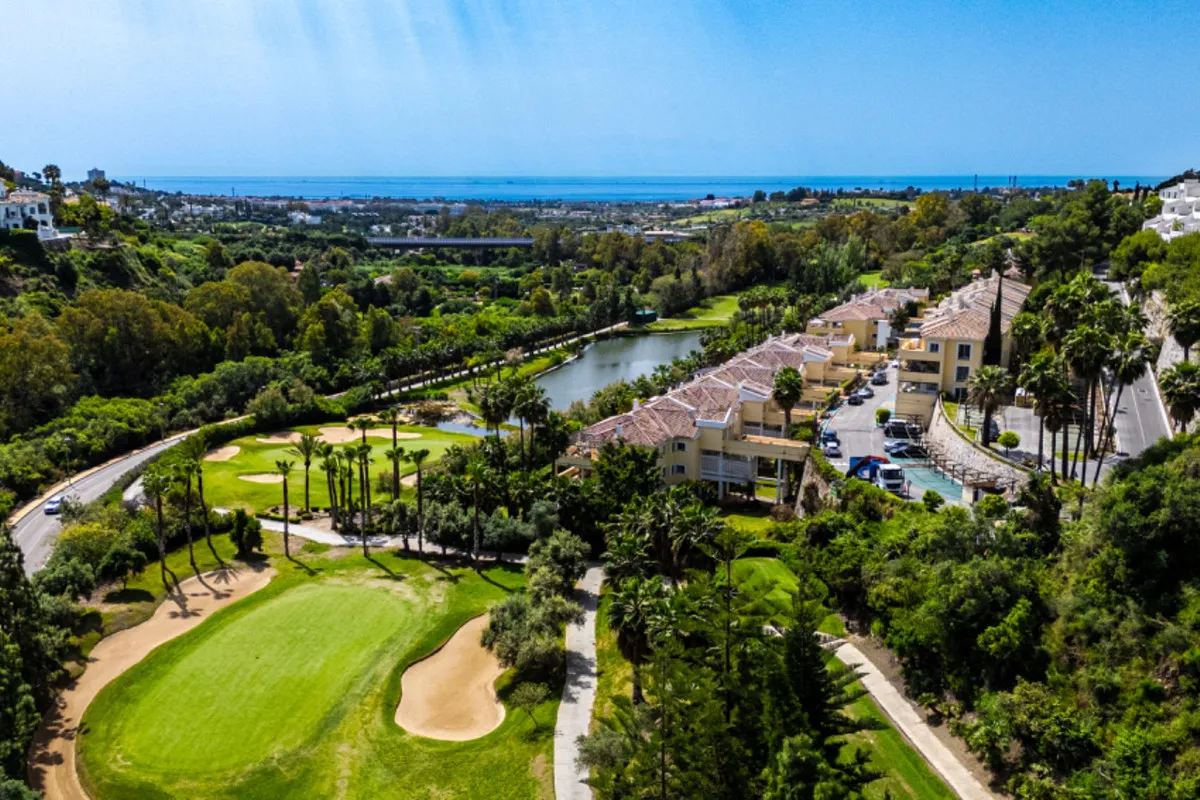 cb26cb8d-7d96-4be8-a61a-05cb94074063