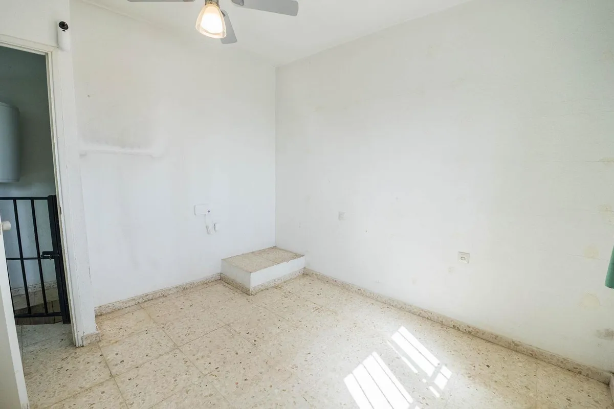 0ceaf193-4dc7-4f94-9224-10f712ddde39