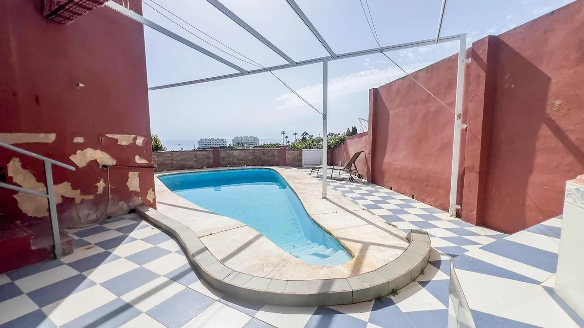 4c52d6fd-302e-4c31-883c-2d84487dbfe3