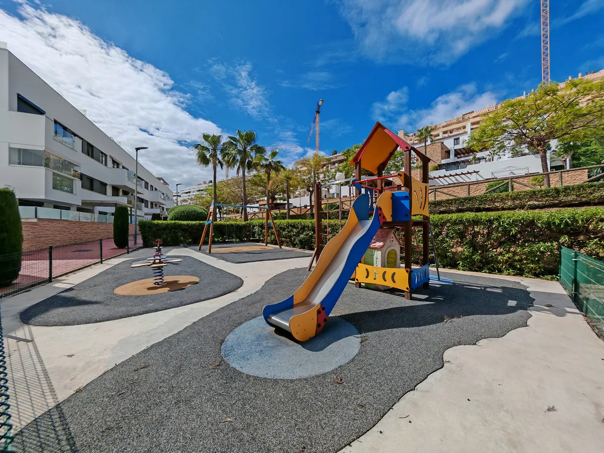 0b2956cc-3267-4047-93d9-97aba6c70bc4