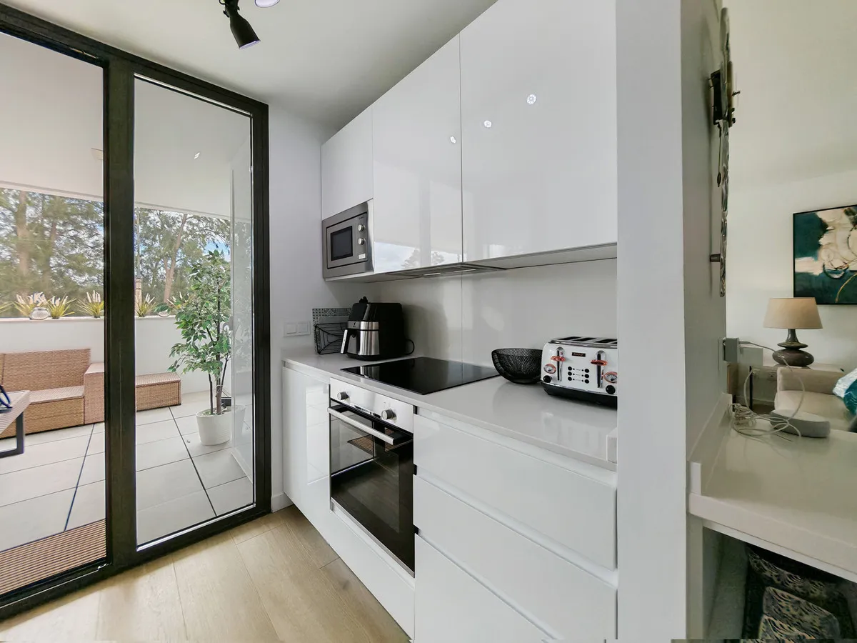 1bfd378a-2637-4368-b208-ffc2244e653a