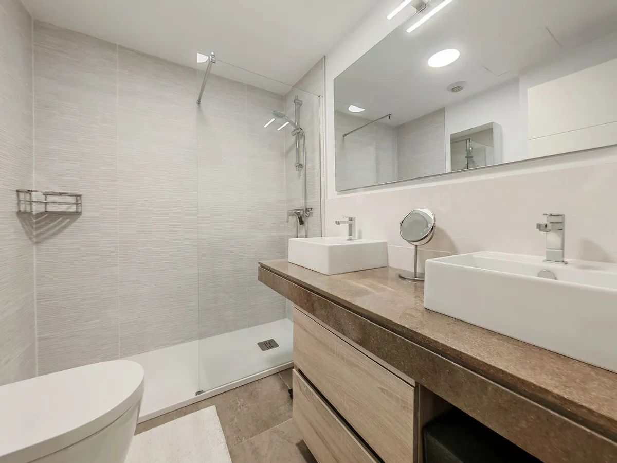 72d20552-c2d5-4221-a19b-3e12bd6f0682