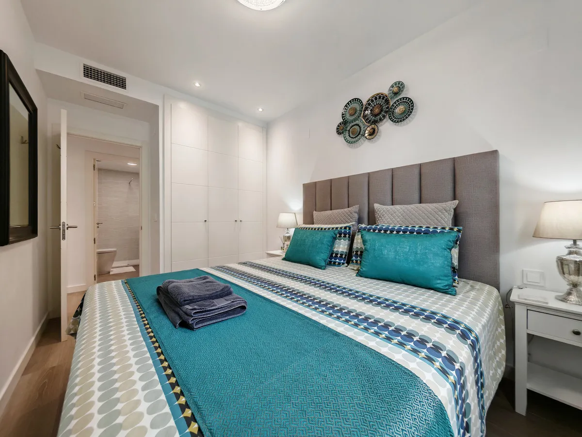 ac6e7ce3-a585-4e24-a3db-0e06c64c1114