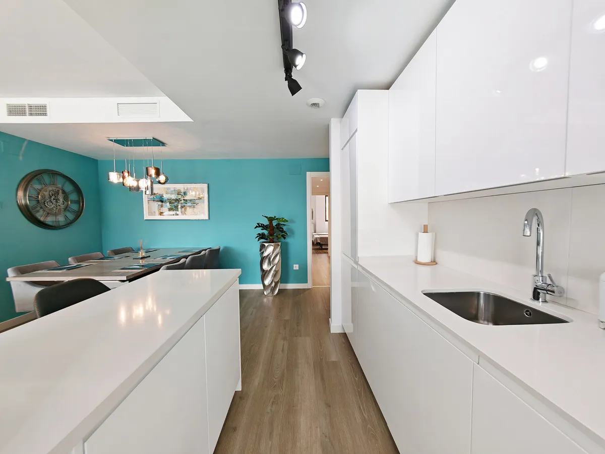 bacfa60a-0e19-42e3-92f0-452877415481