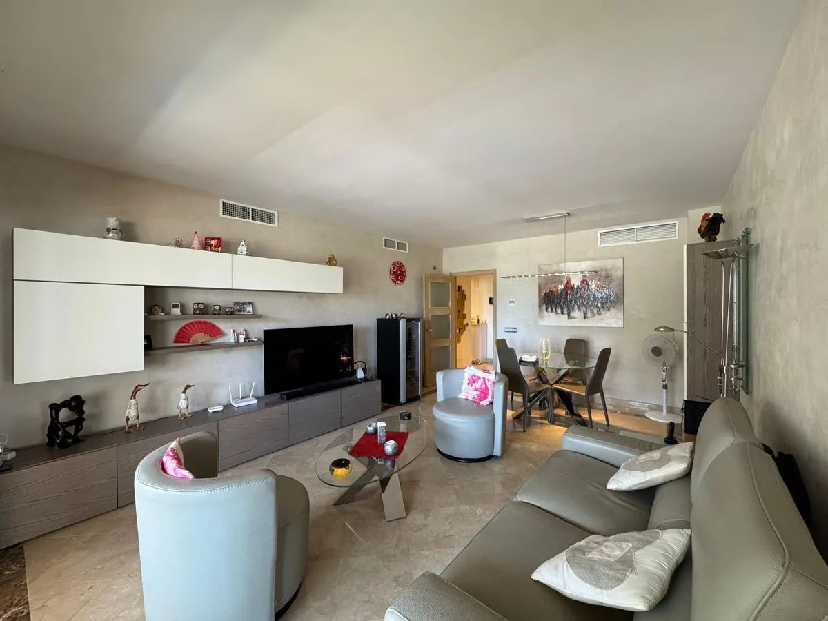 238dc5d9-6836-4ef5-88e4-09e869b385b6