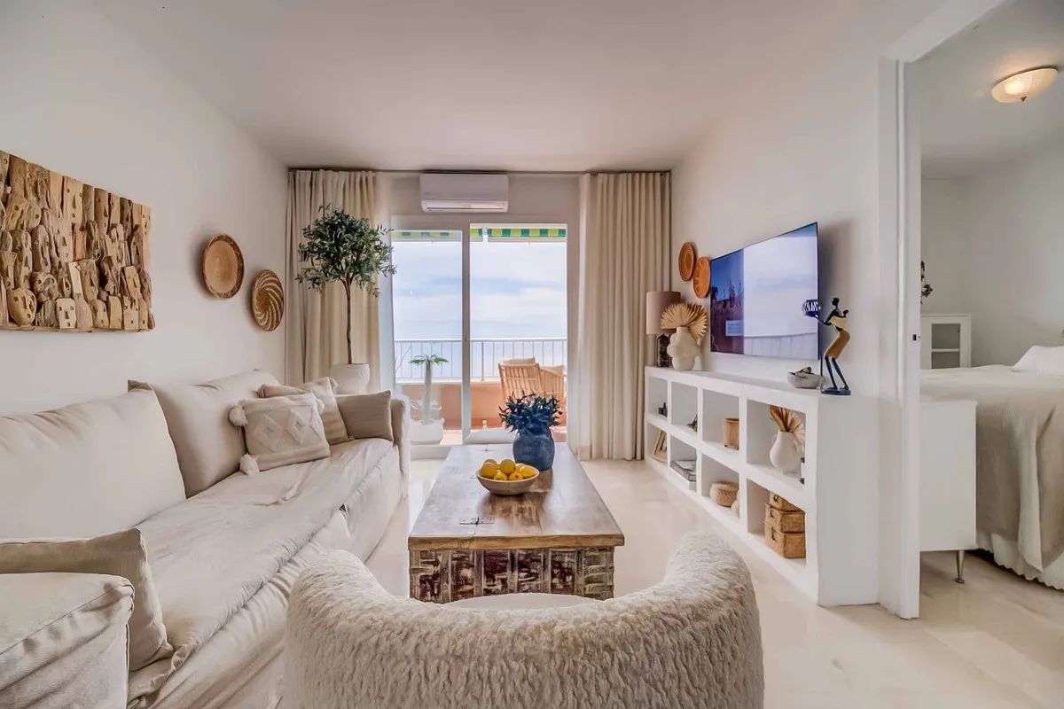 5e67fc30-5810-4a79-87ef-e4ce3e4949c4