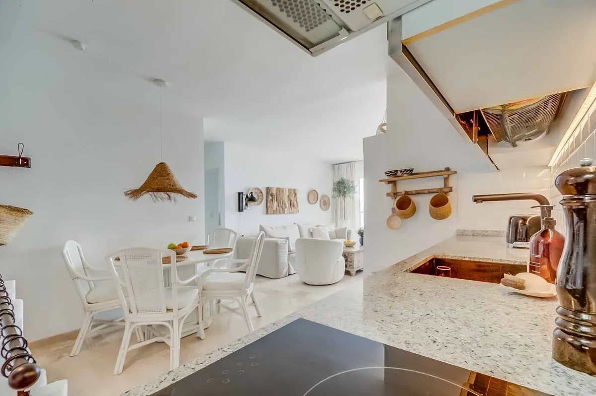 a0a39ad9-ab25-4d23-bfb6-43077d18def4